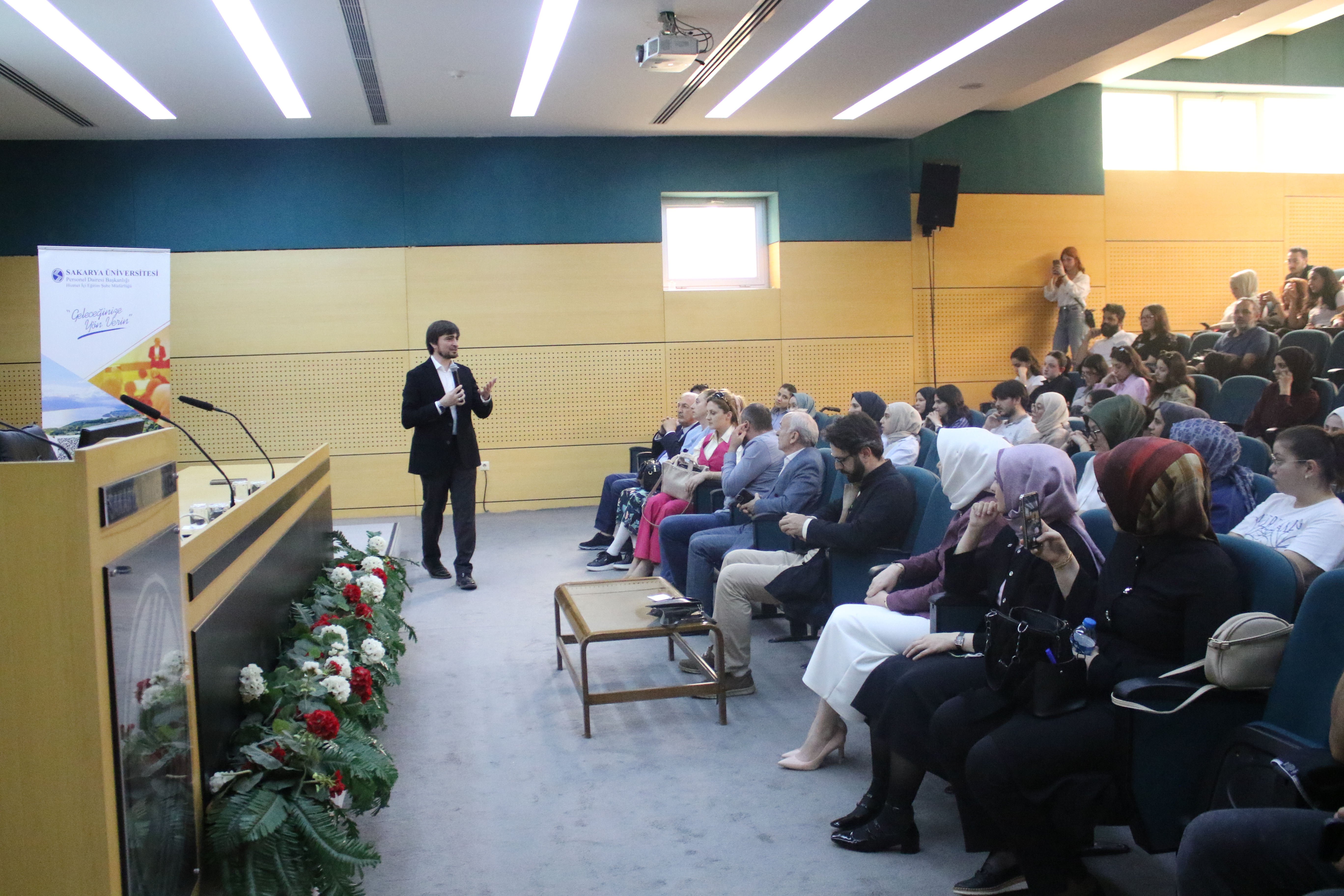 Sakarya Üniversitesinde Gönüllülüğün Gücü Konuşuldu
