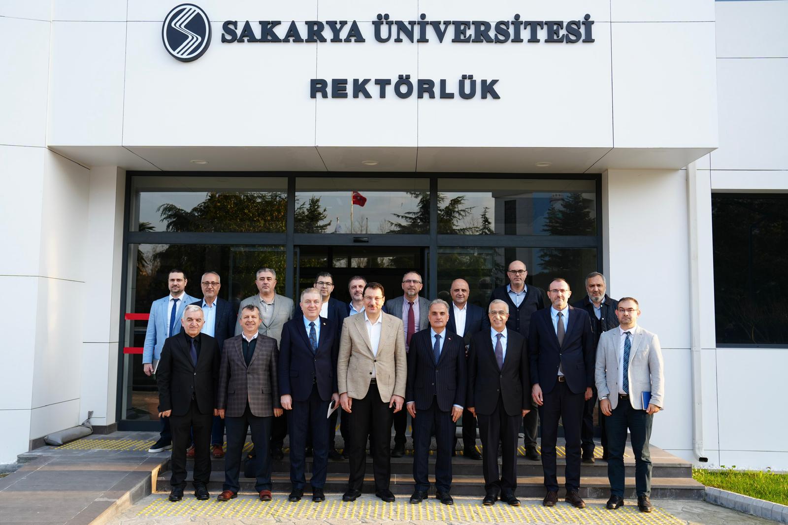 Ali İhsan Yavuz ve Ertuğrul Kocacık SAU’de Paylaşım Toplantısına Katıldı