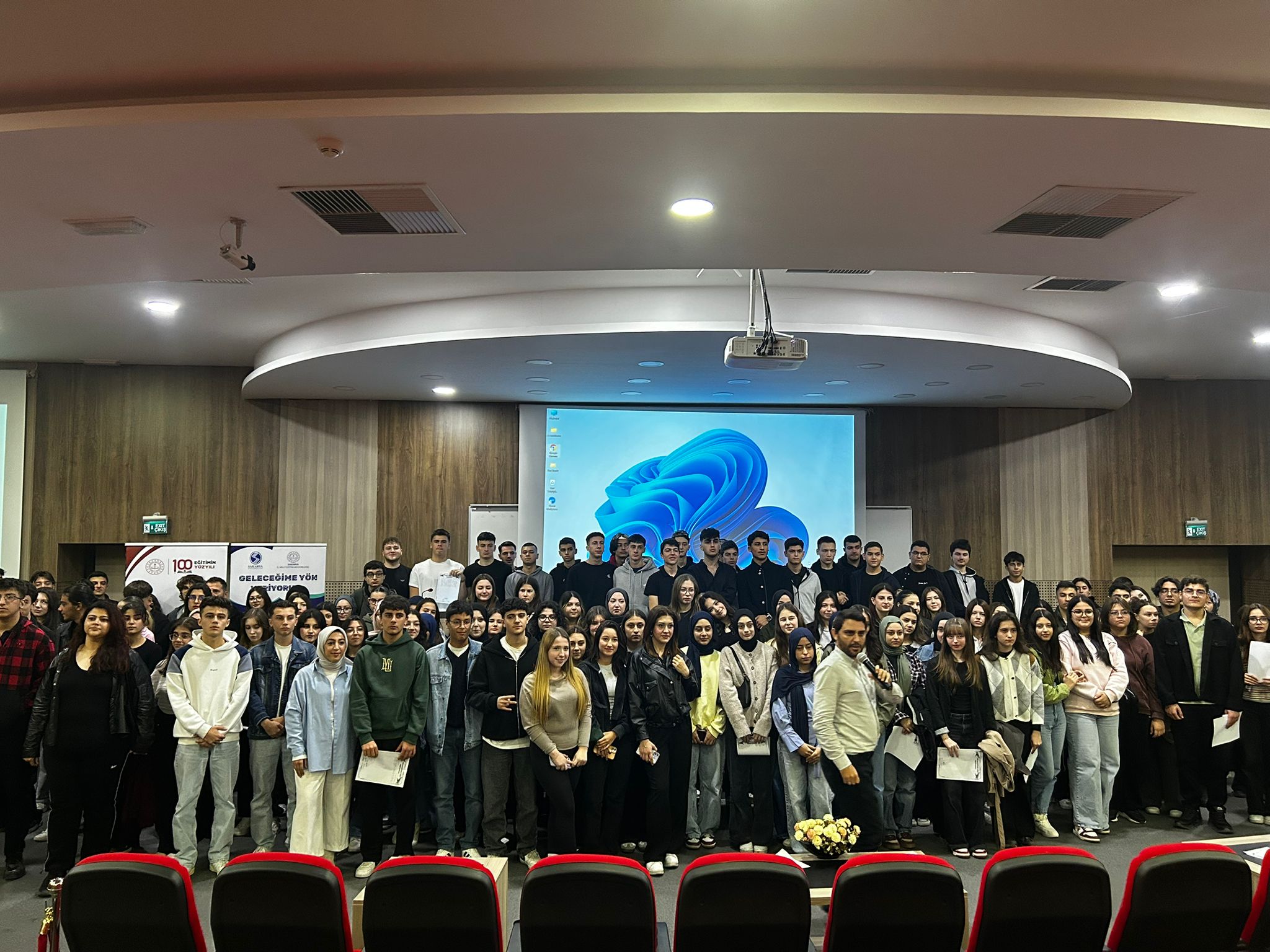 Lise Sıralarından Fakülte Koridorlarına Uzanan Bir Güz Dönemi