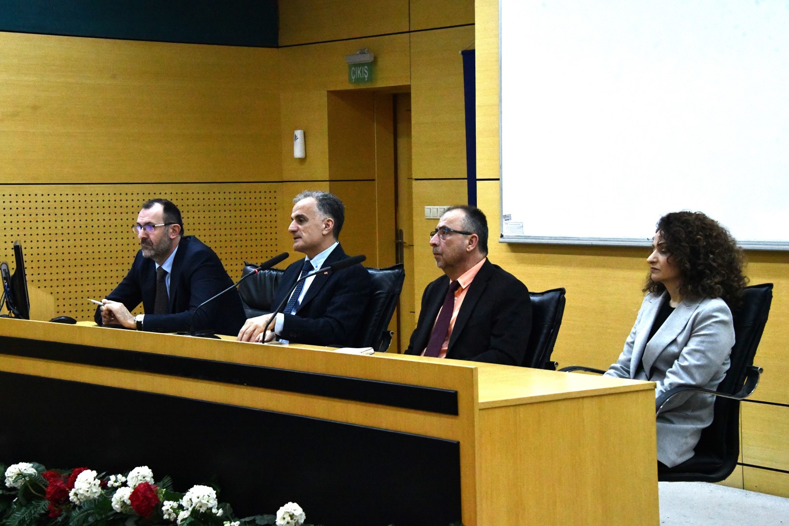 SAU’de “Başarılı Öğrenci Buluşmaları” Düzenlendi