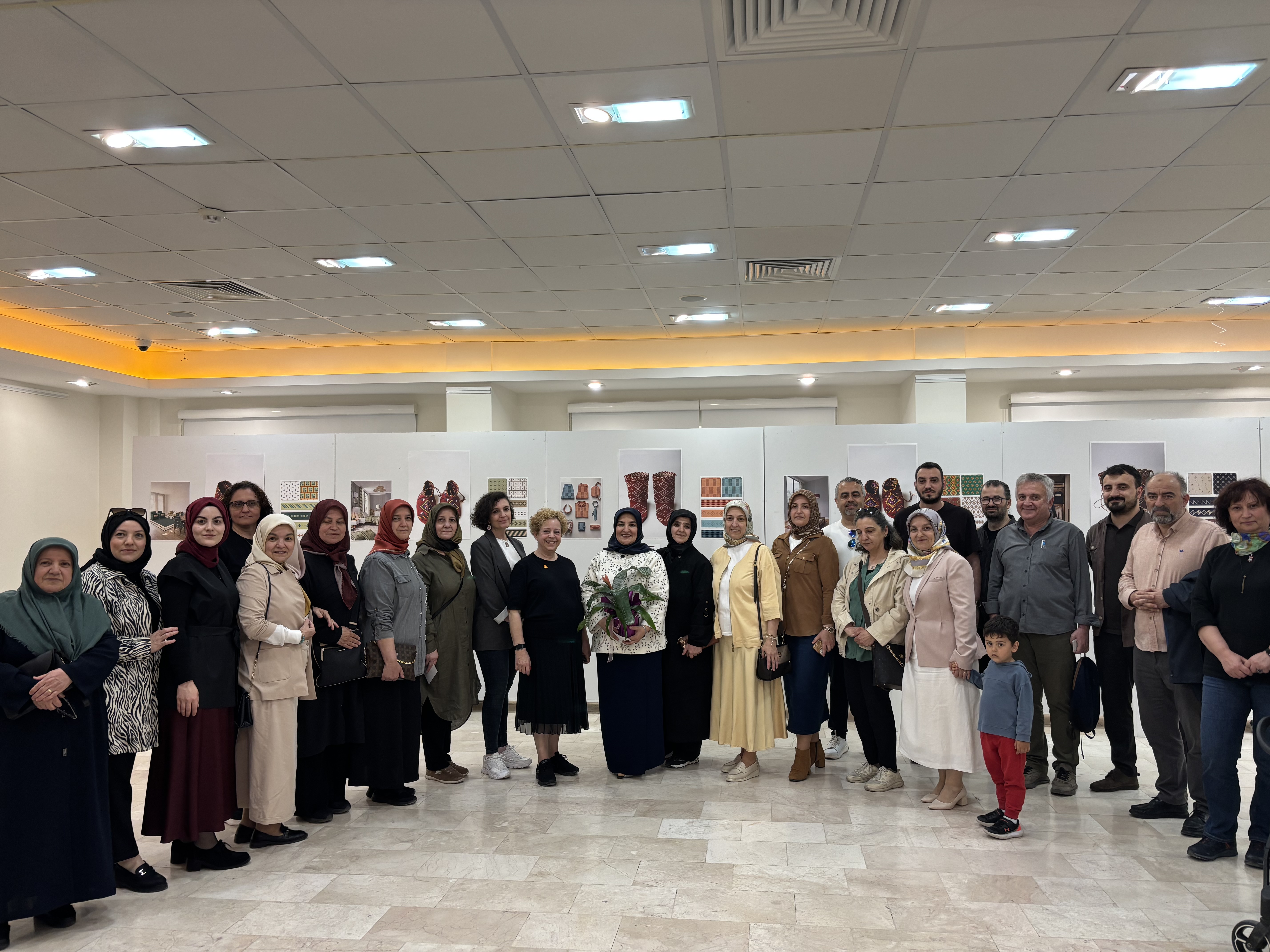 “Mirasın İzinde” Kişisel Kalçin Sergisi Ziyarete Açıldı