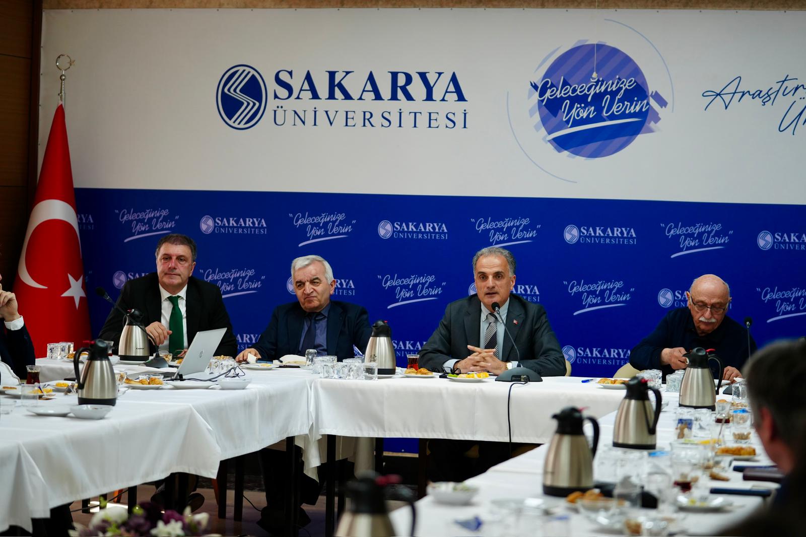 Bilgisayar ve Bilişim Bilimleri Fakültesi Akademik Kurul Toplantısı Gerçekleştirildi