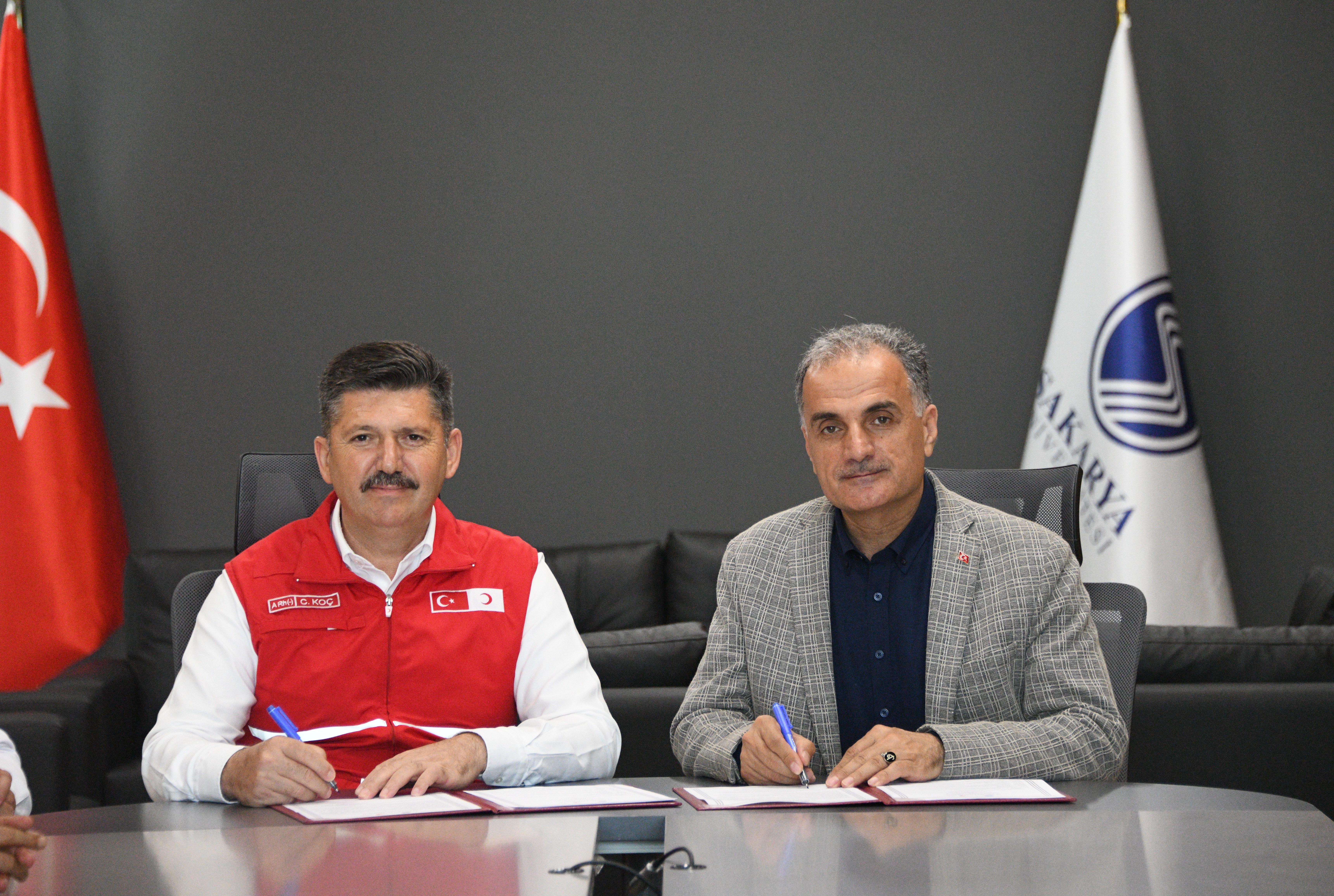 Sakarya Üniversitesi ile Kızılay Arasında Afet Eğitimi Protokolü İmzalandı