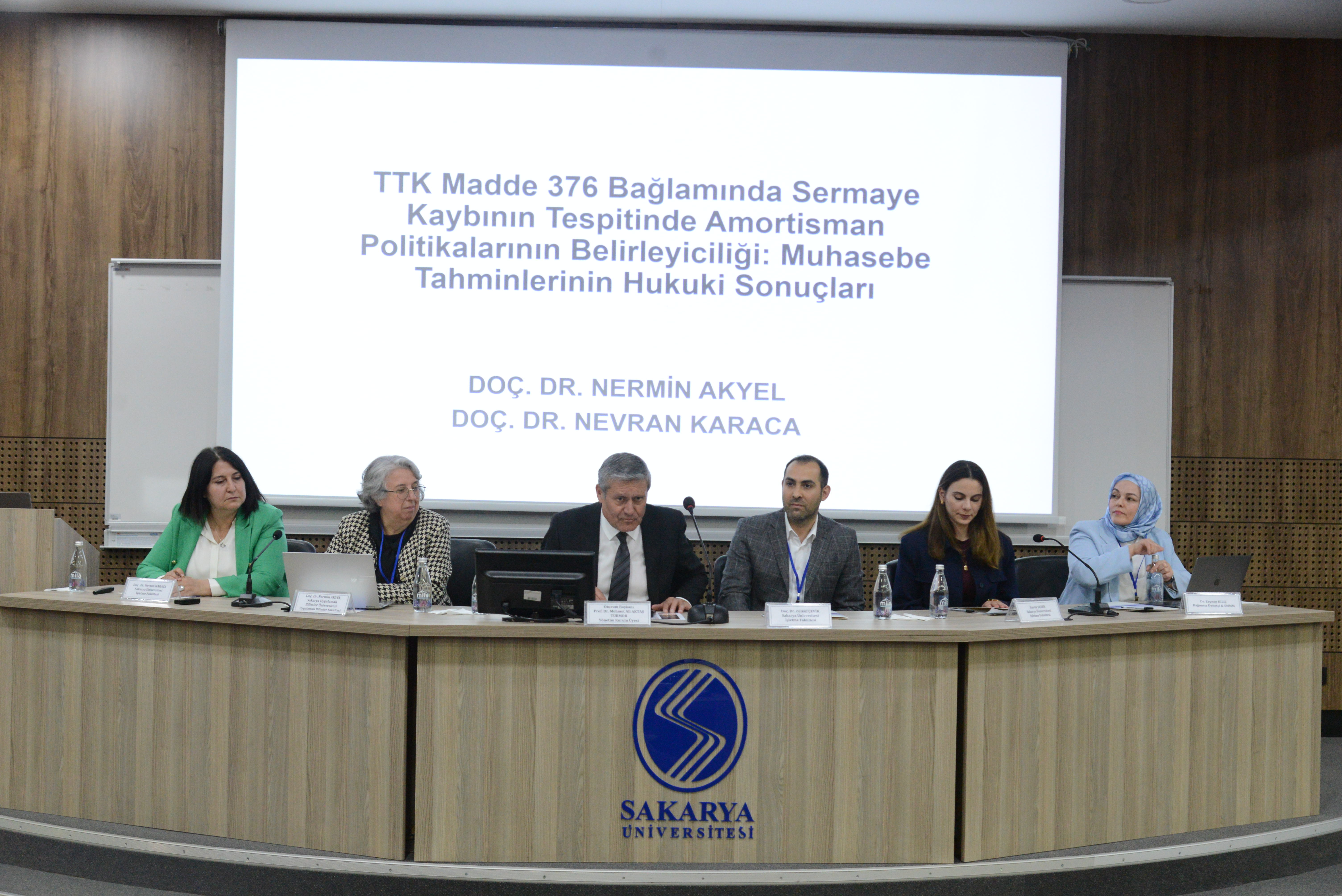 SAU Hukuk Fakültesinde Disiplinlerarası Finansal Raporlama Sempozyumu Gerçekleştirildi