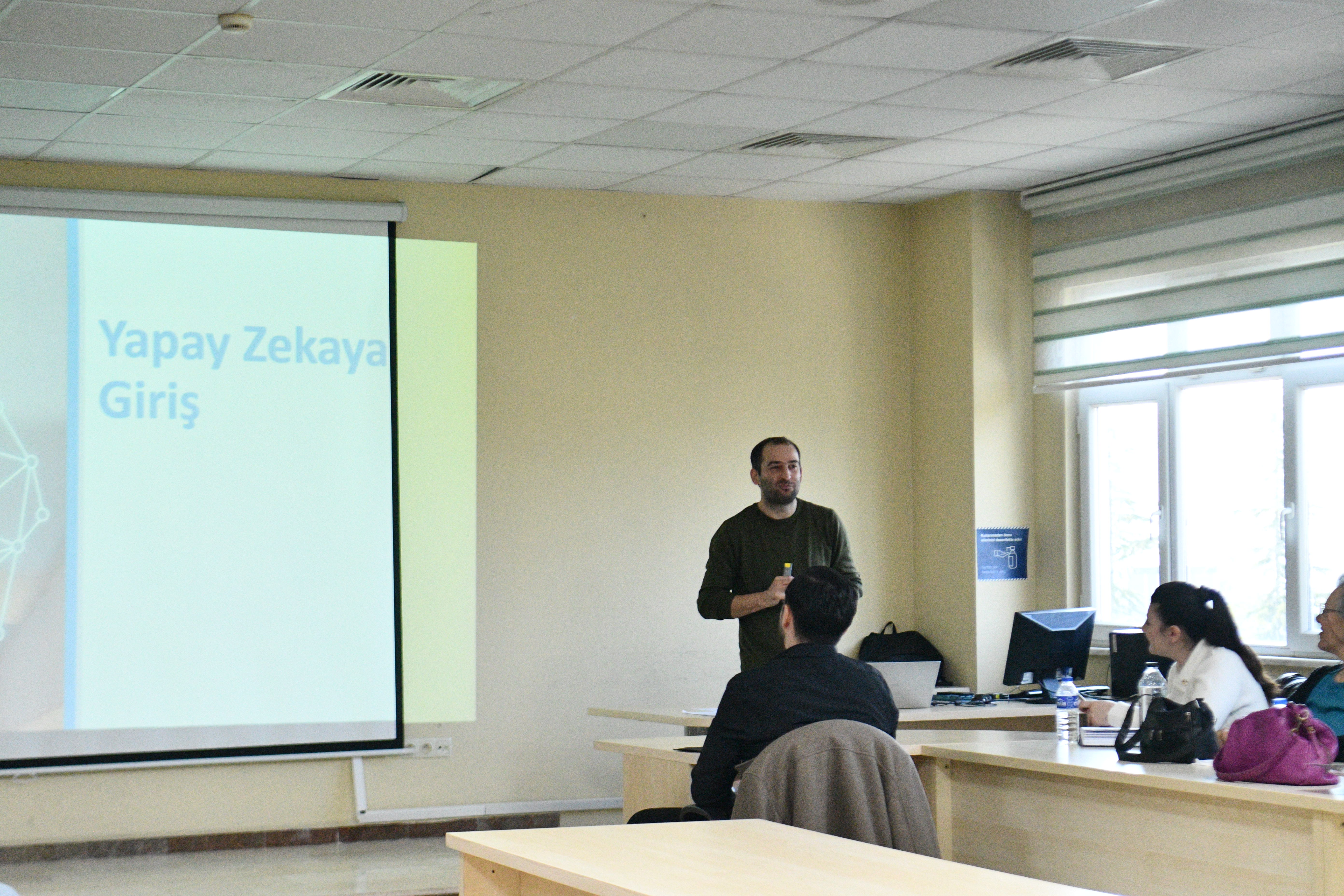 SAU'de "İş Yerinde Yapay Zeka" Eğitimi Gerçekleştirildi