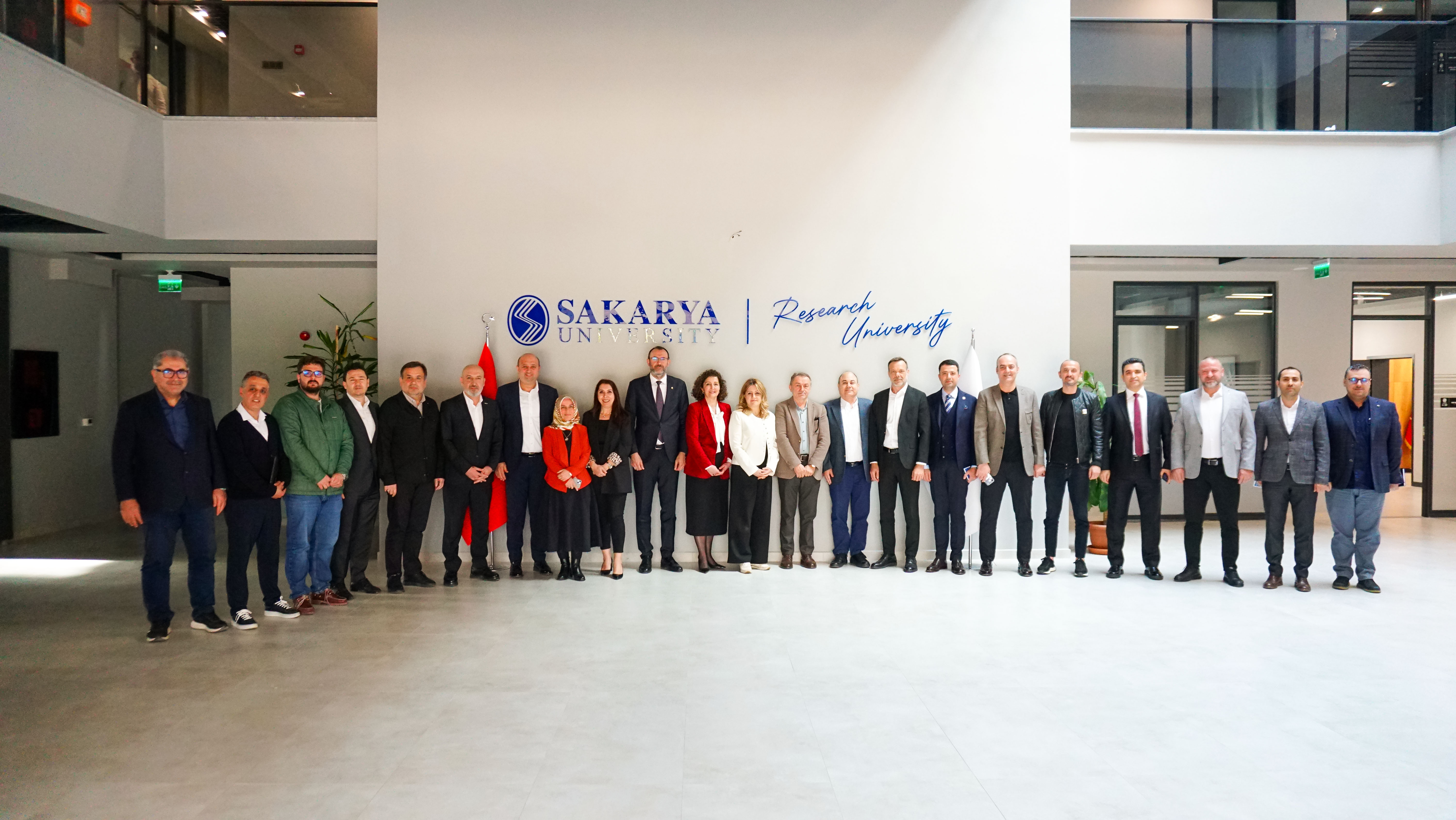 SAU İşletme Fakültesi Yeni Danışma Kurulu Toplandı