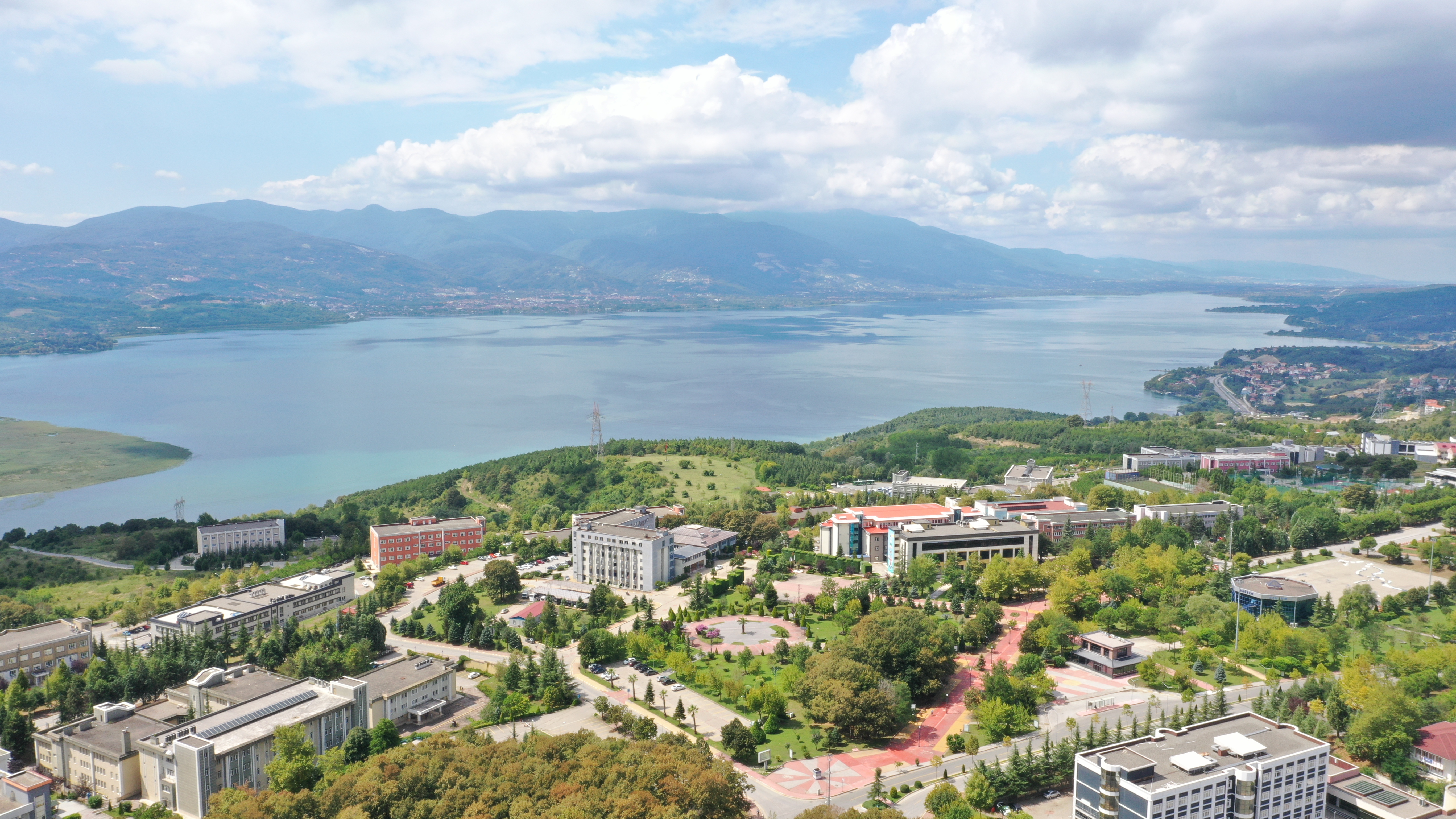 Kamu Gözetimi Kurumdan SAU’ye Akreditasyon