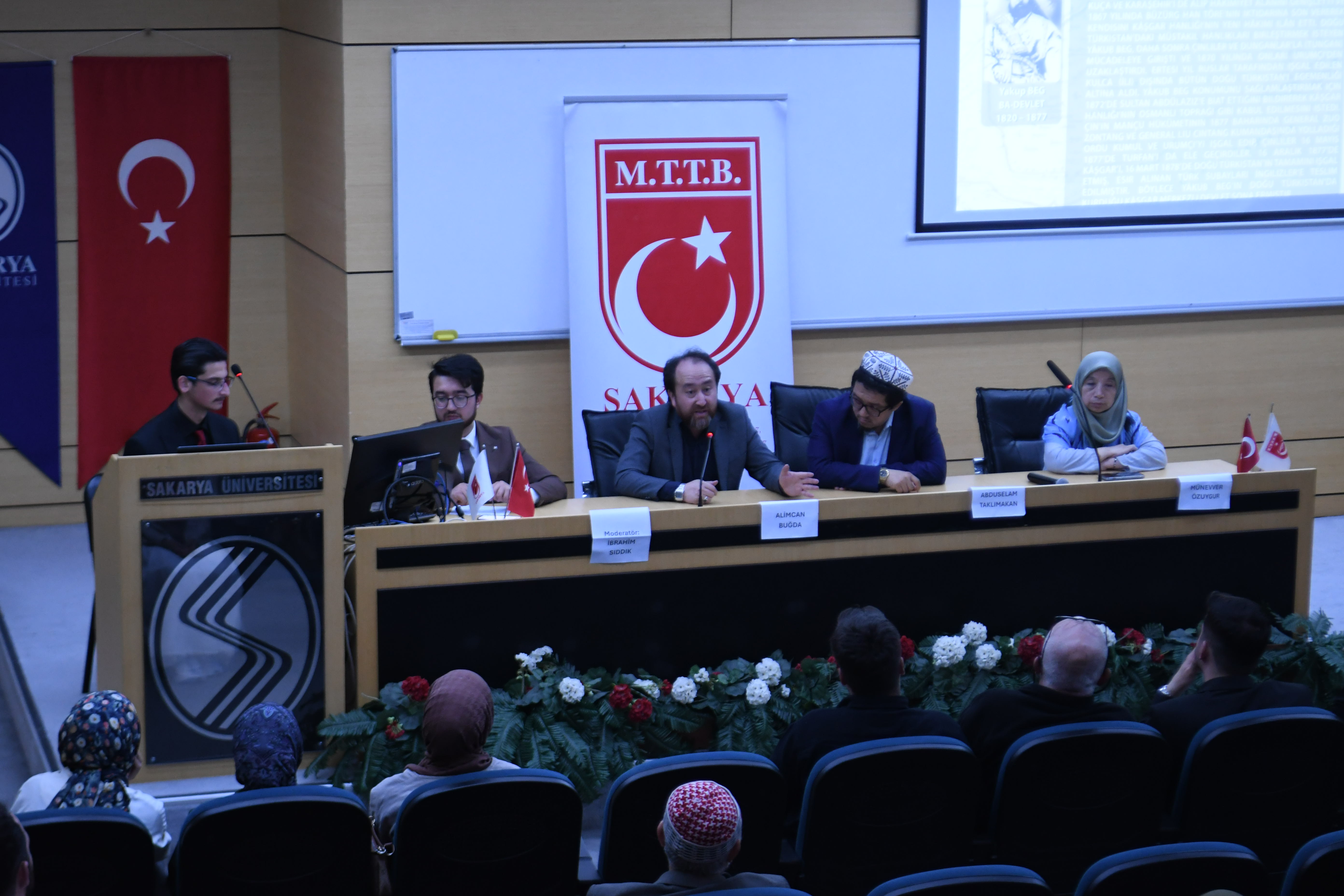 Sakarya Üniversitesinde Doğu Türkistan Paneli Düzenlendi