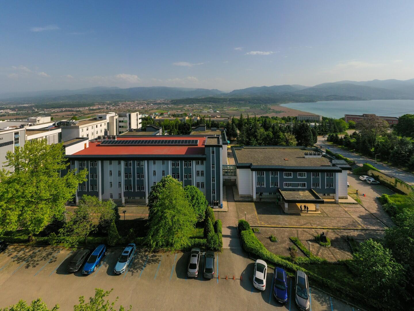 SAU İşletme Fakültesi Uygulamalı Eğitimle İş Dünyasına Hazırlıyor