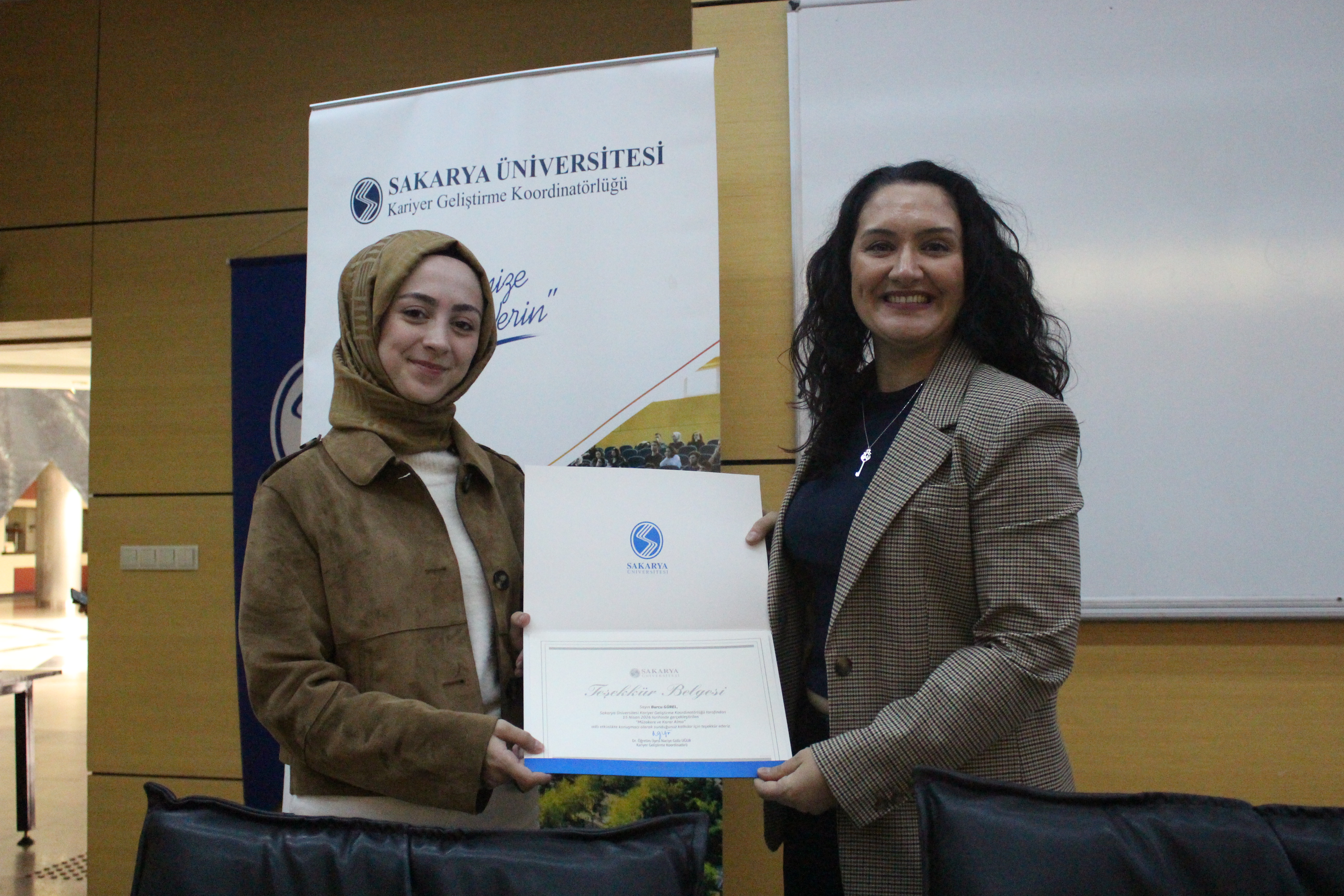 Kariyer Yolculuğunda Güçlü Adımlar: Müzakere ve Karar Alma