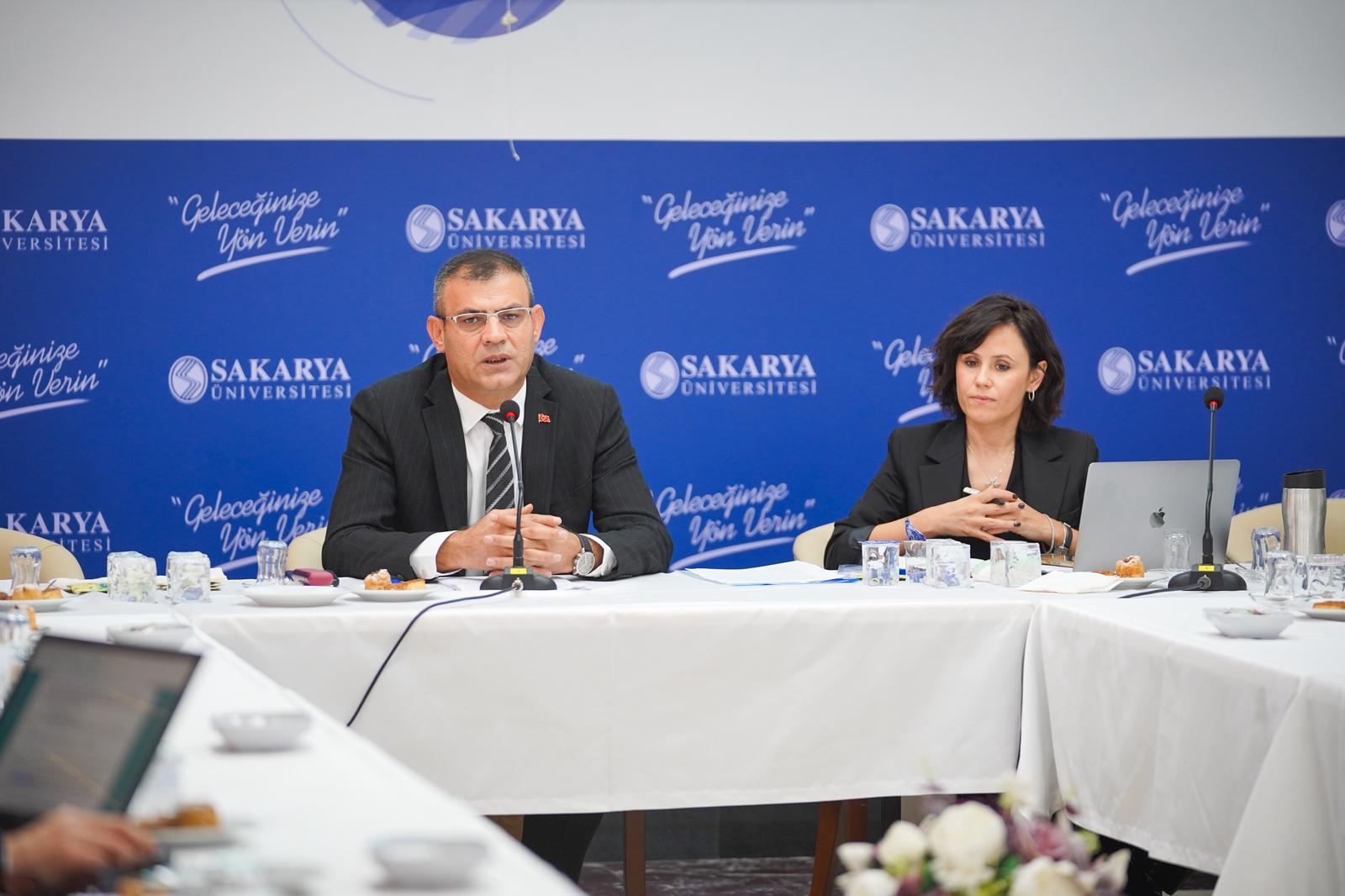 Yargıda "Duygusal Yapay Zeka" Dönemi mi? Hakim ve Savcılar Geleceğin Adaletini SAU'de Tartıştı