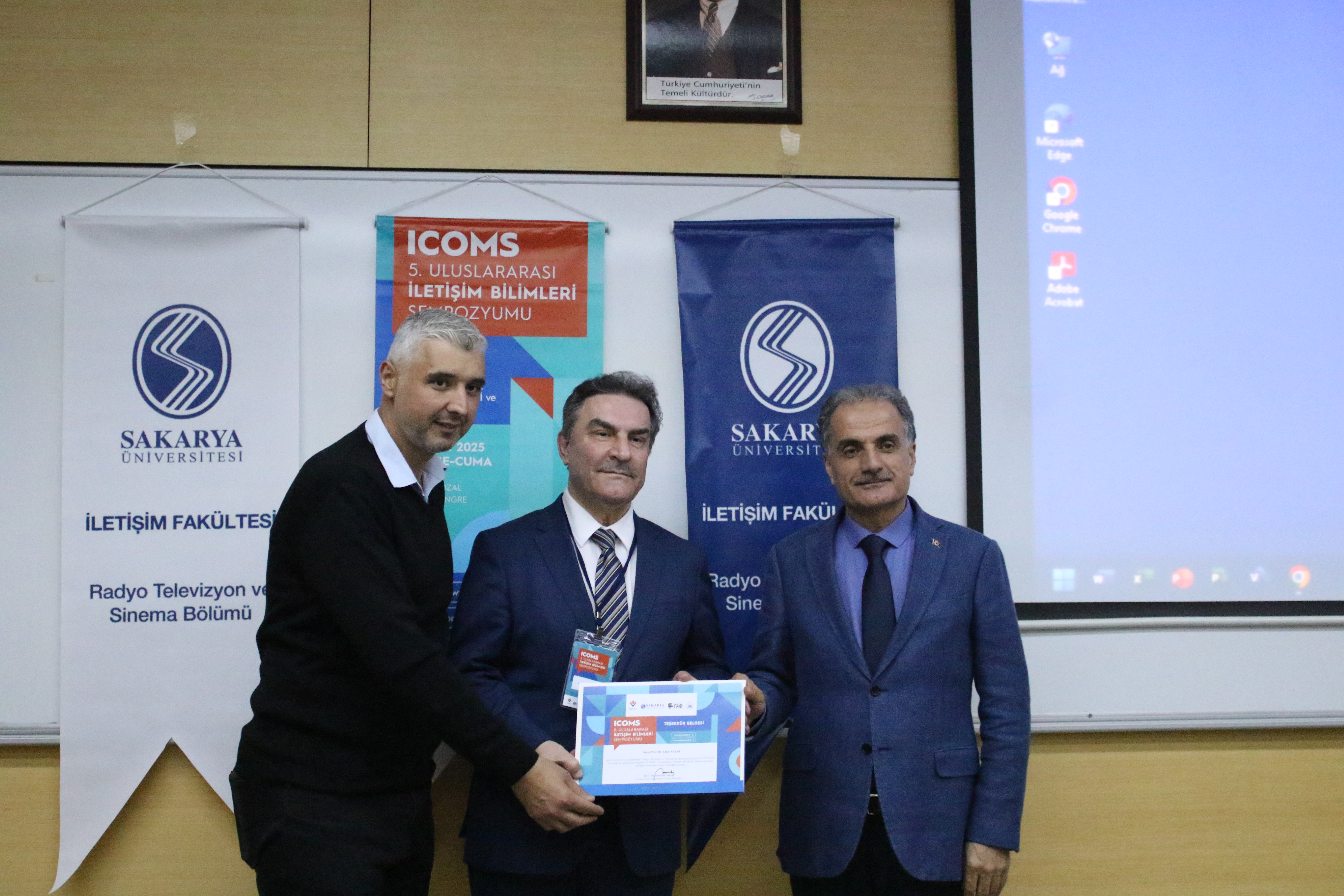 SAU'de Gençler Uyarıldı "Dijital esaret mi, akıllı kullanım mı?"