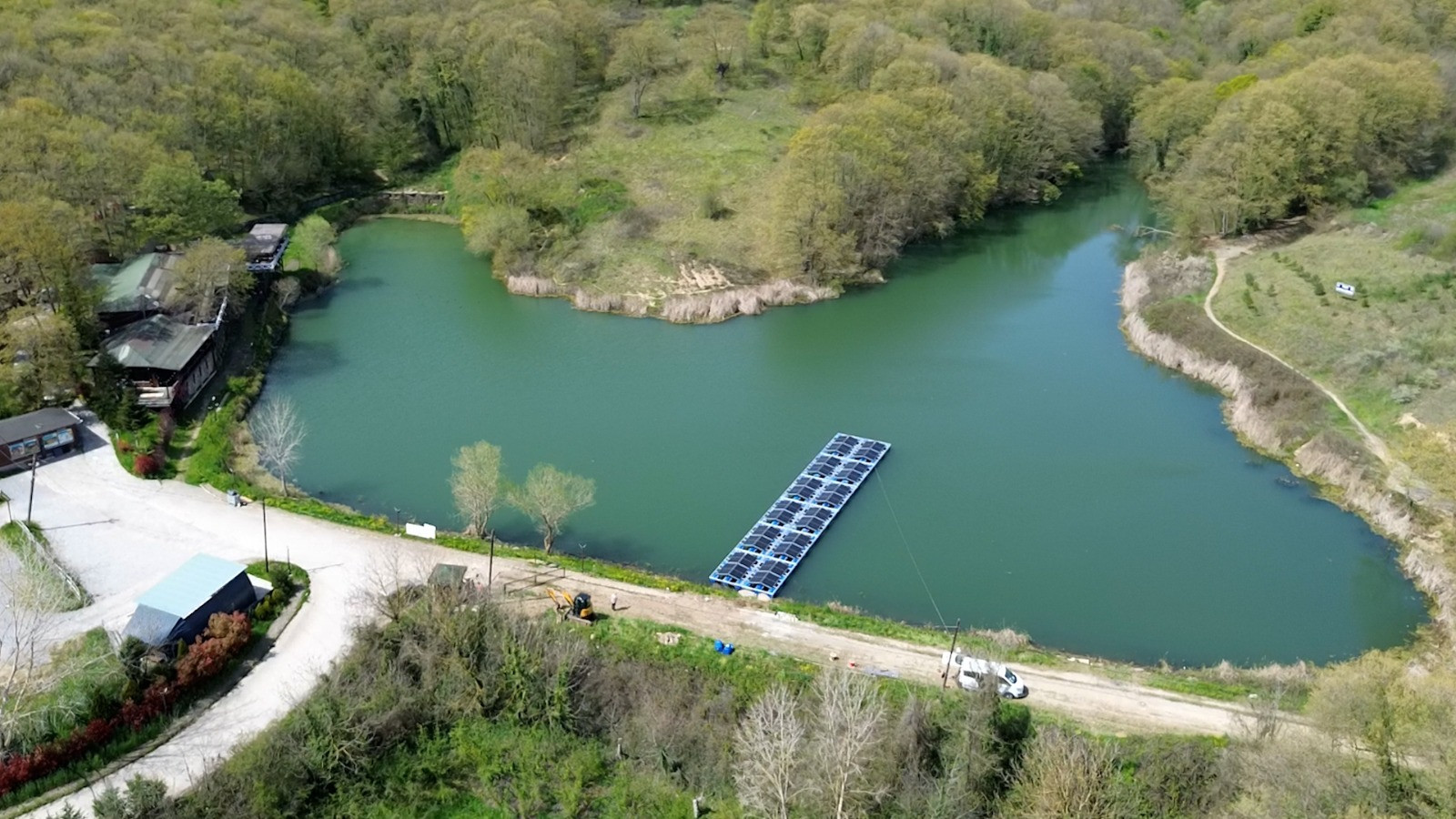 Sakarya Üniversitesinden Saklıgöl Göleti Üzerine Yüzer GES Projesi