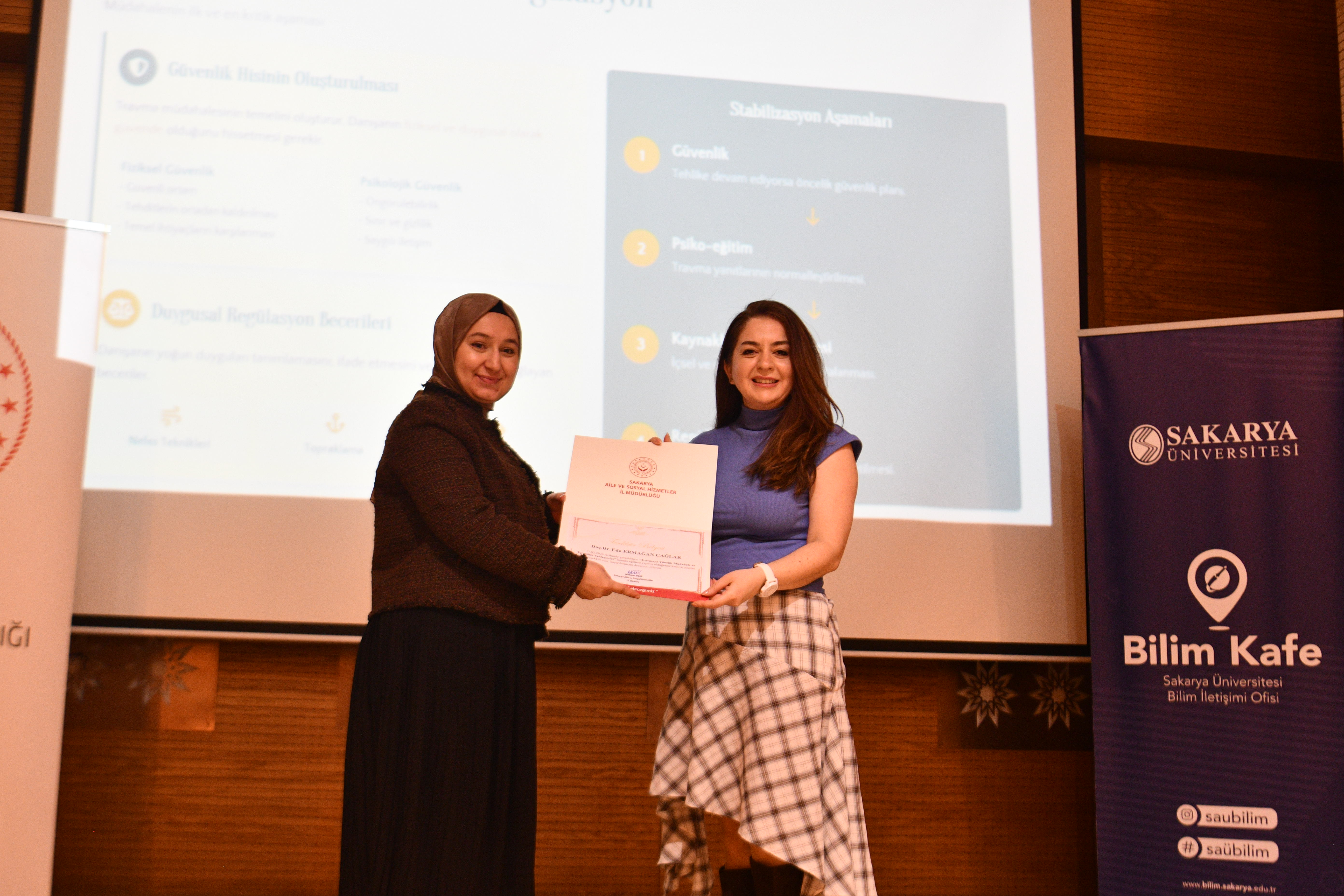 Bilim Söyleşileri’nde Travma ve Terapötik Müdahale Süreçleri Konuşuldu