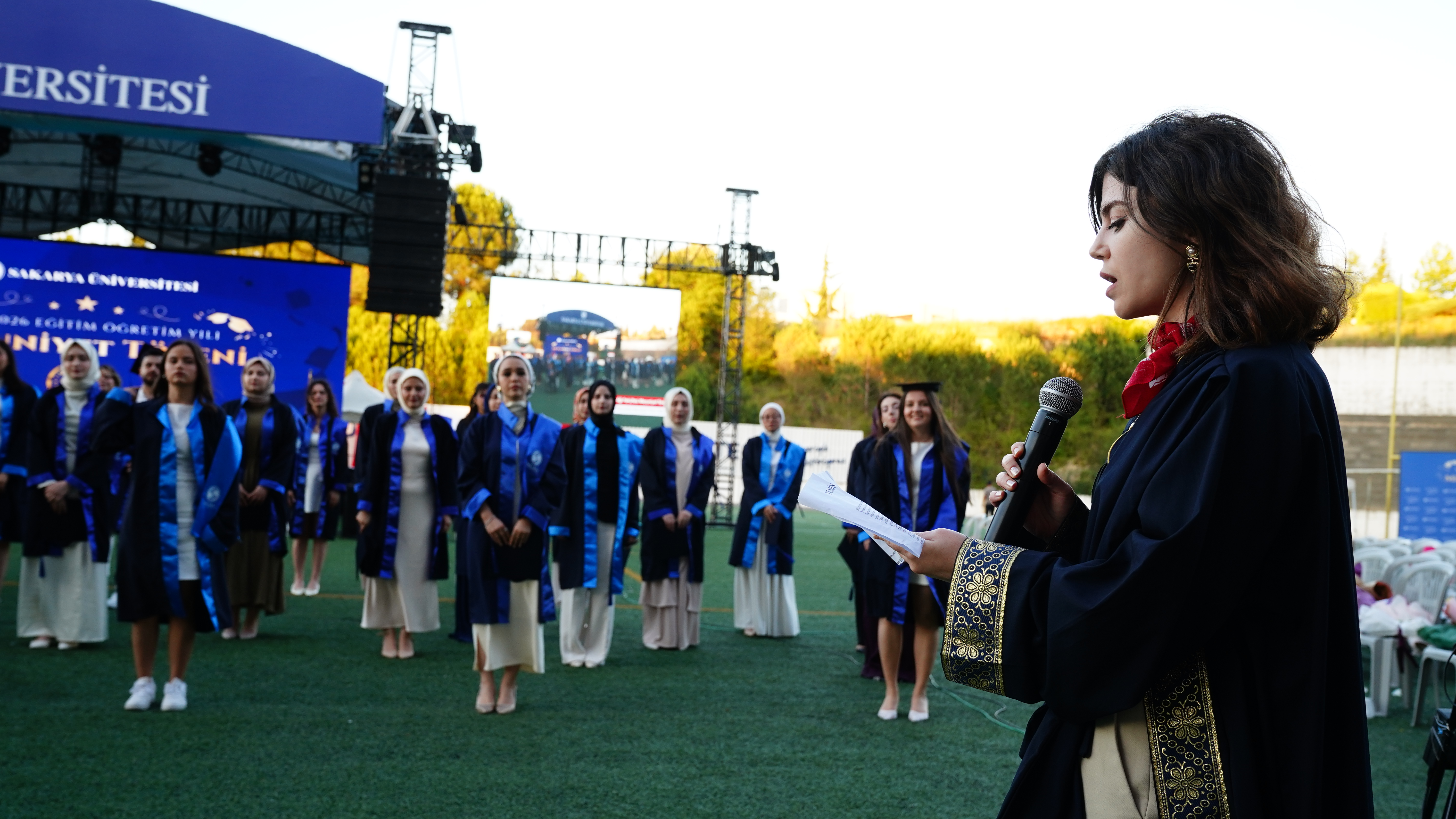 Diş Hekimliği Fakültesi Mezunlarını Verdi