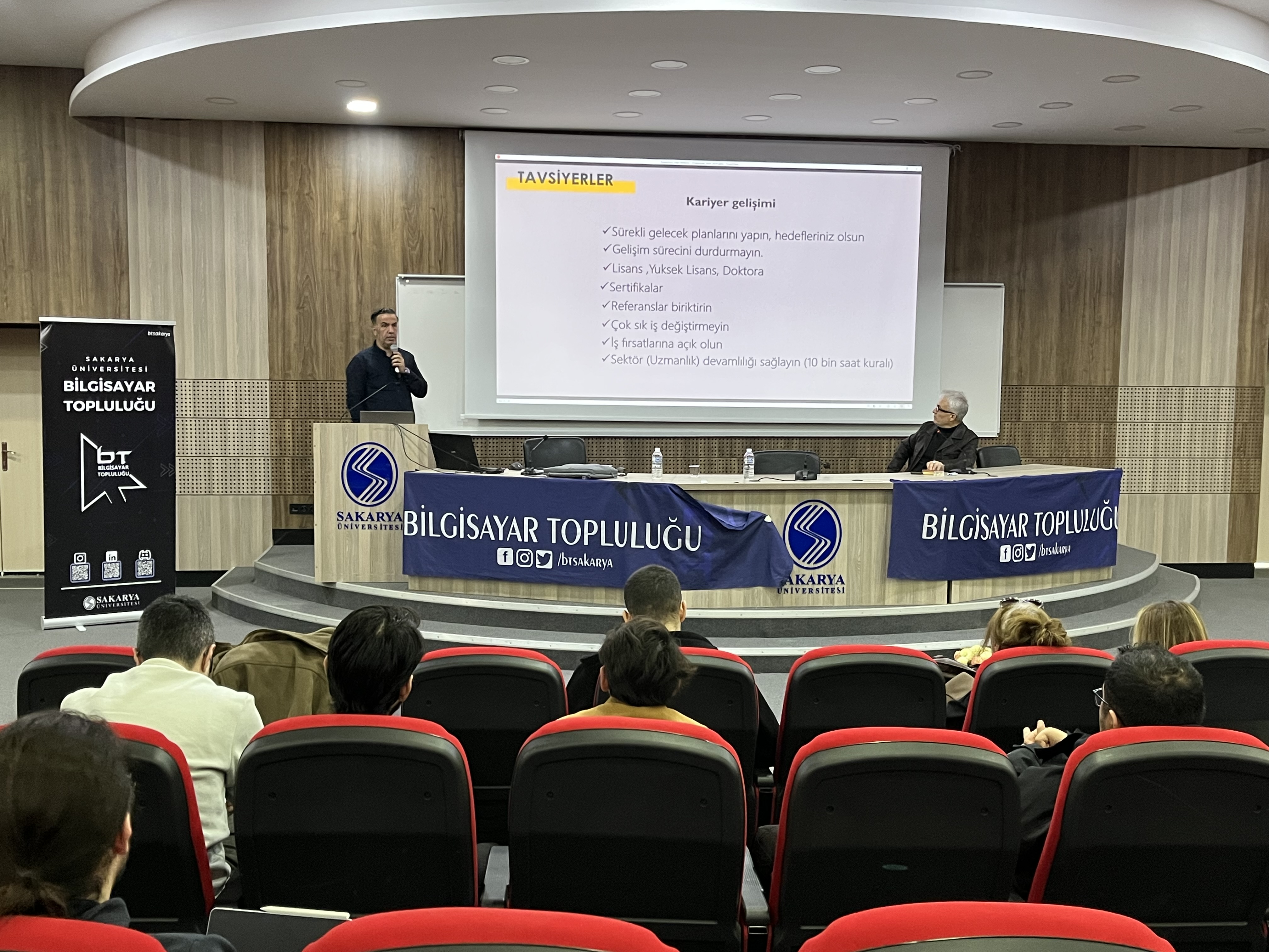 SAU’de “Yazılım Dünyası ve Geleceği” Konuşuldu