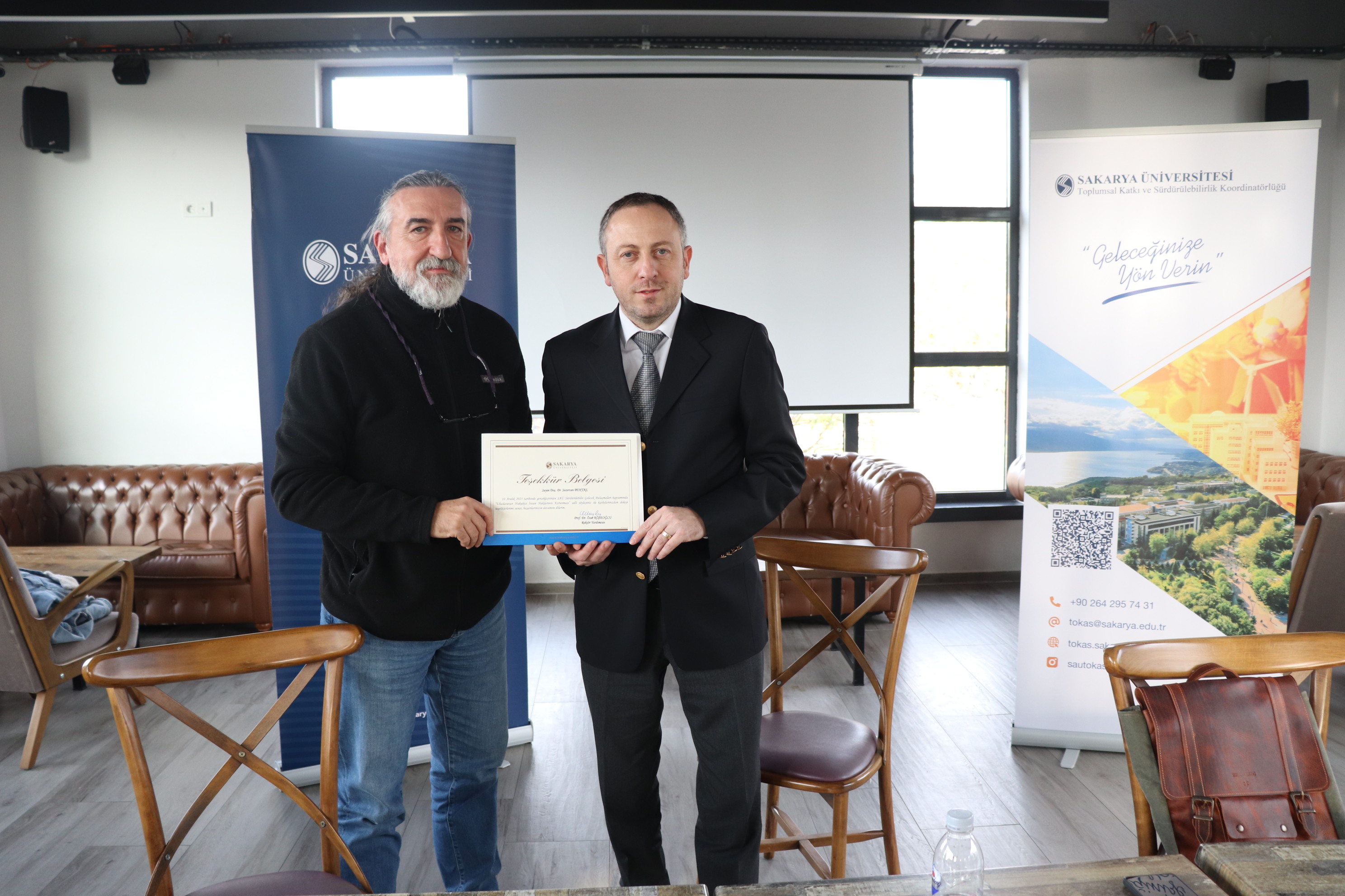 İnsan Haklarının Hukuksal Boyutu Söyleşi Kapsamında Ele Alındı